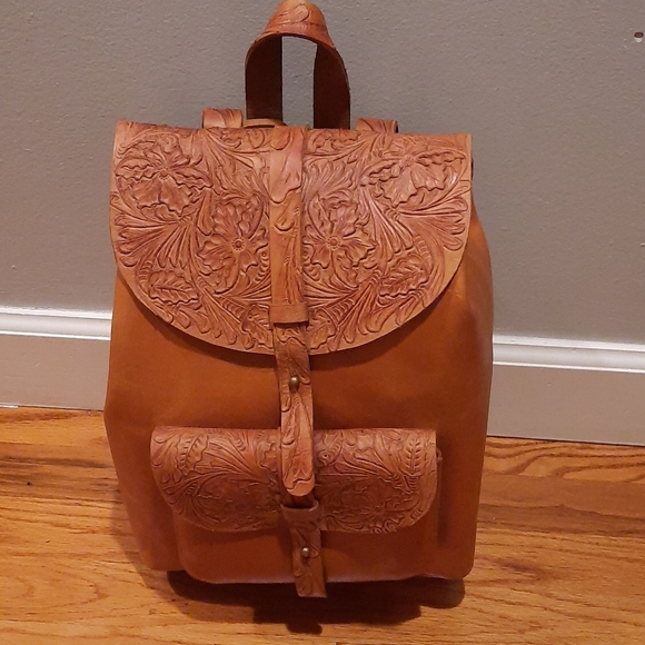 Free People Handbags - CNP JULIA LEATHER BAG